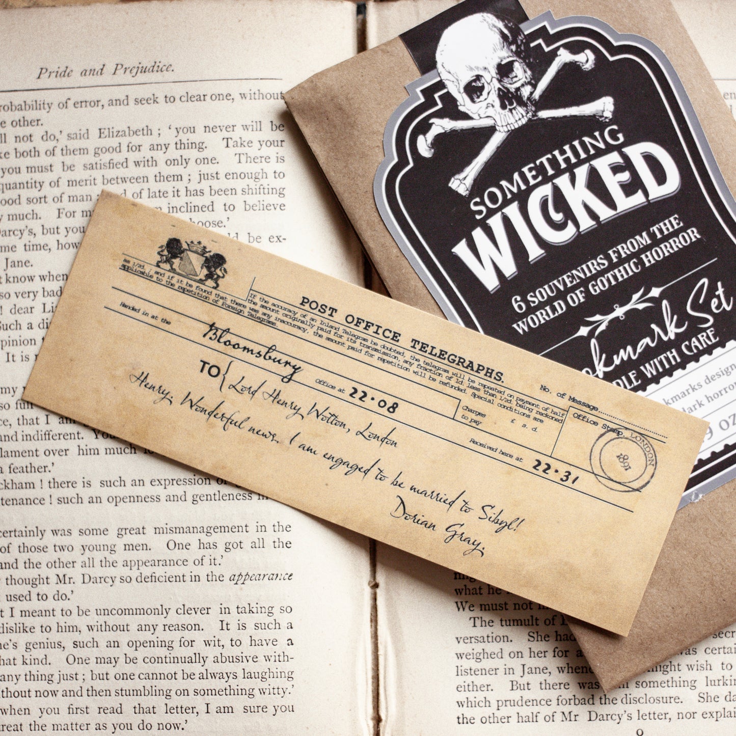 Something Wicked Gothic Horror Bookmark Gift Set